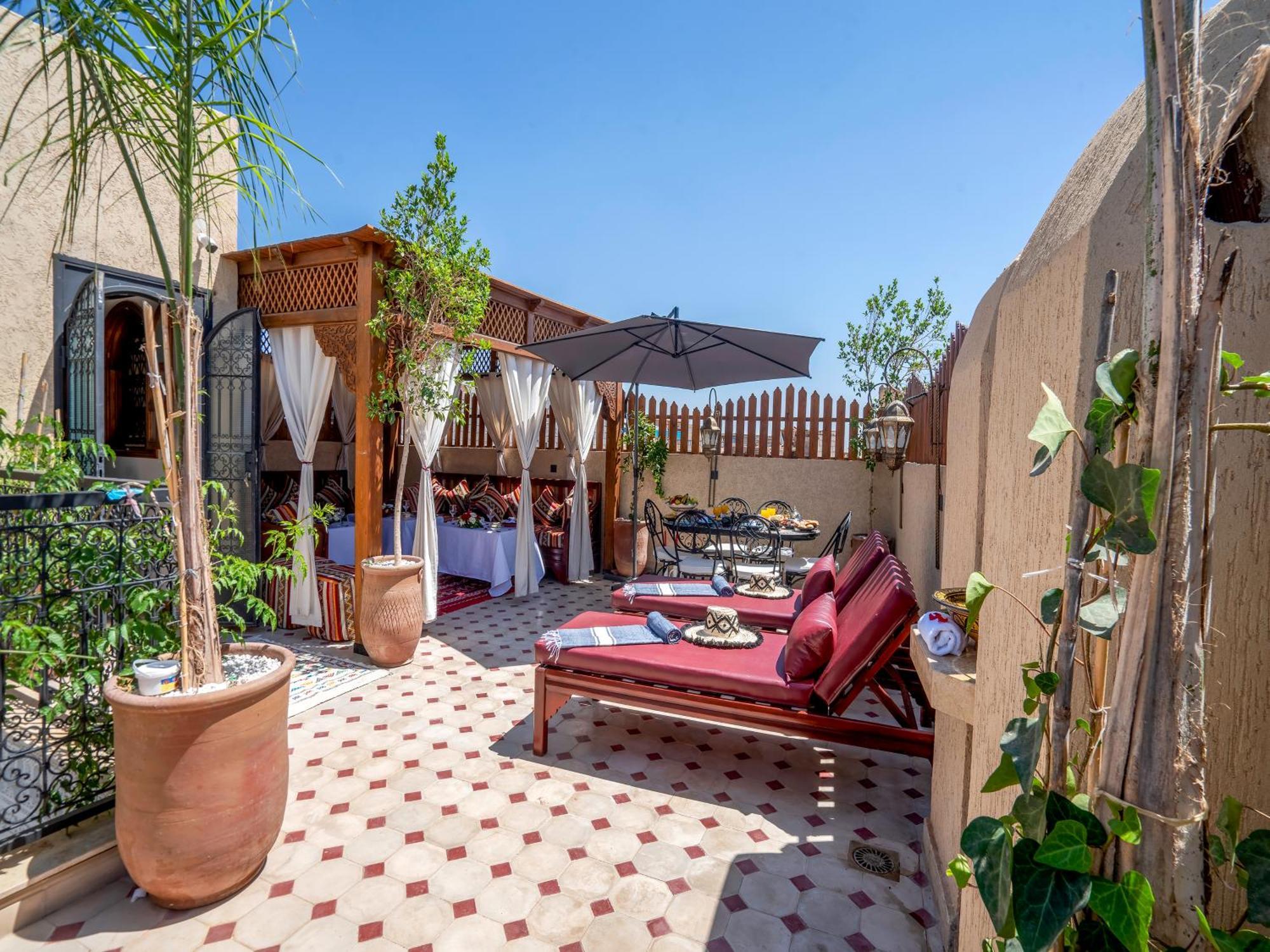Le Nid De Fatima Bed & Breakfast
